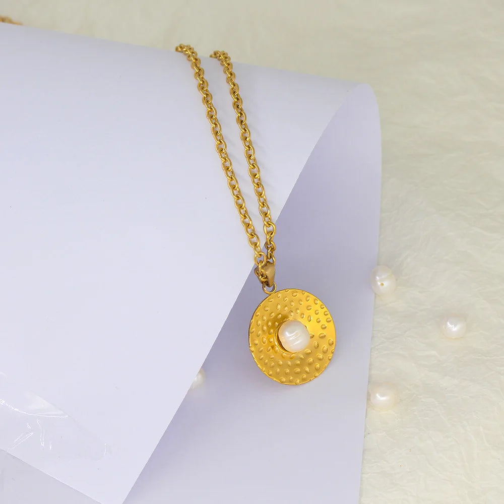 European and American fashion high-end vintage pearl pendant necklace and earring set